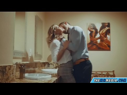 ❤️ As in busty blonde jo ferliedt yn in iepenbier toilet ❤ Porno by porno fy.pornfuror.ru ﹏